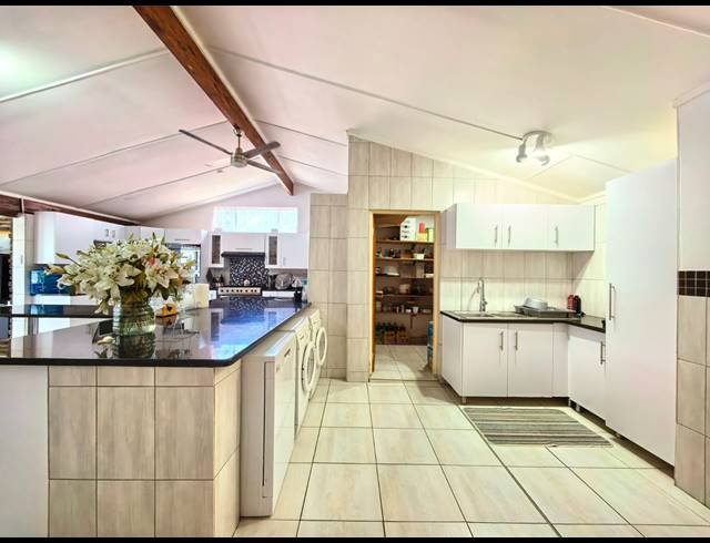 5 BEDROOM HOUSE FOR SALE IN SASOLBURG EXT 23